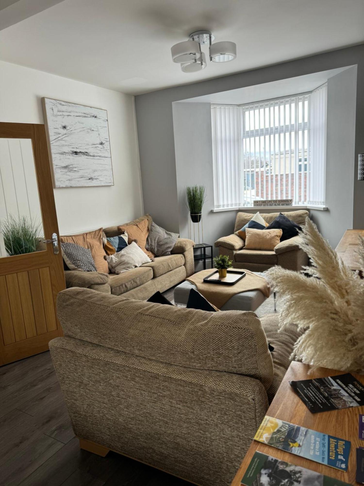 Modern, Spacious And Central Location Aberdare Dış mekan fotoğraf
