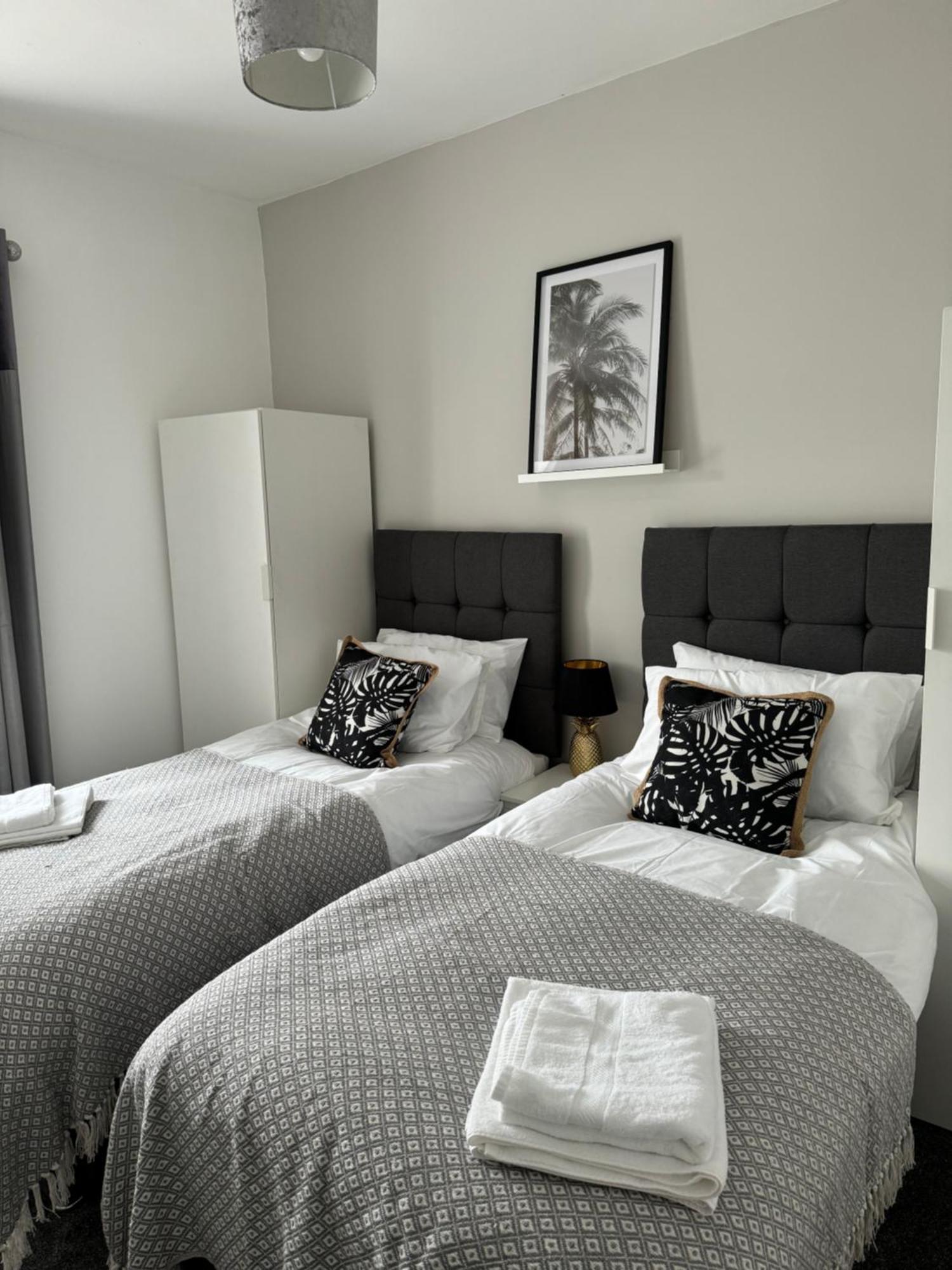 Modern, Spacious And Central Location Aberdare Dış mekan fotoğraf