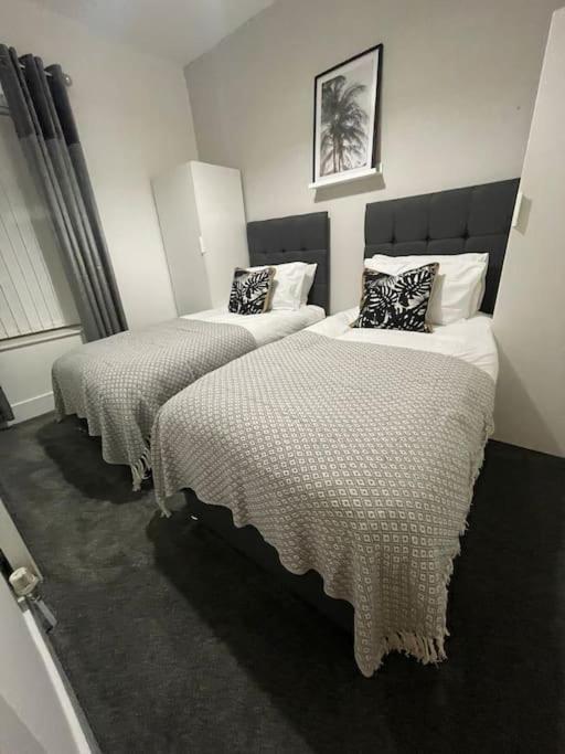 Modern, Spacious And Central Location Aberdare Dış mekan fotoğraf