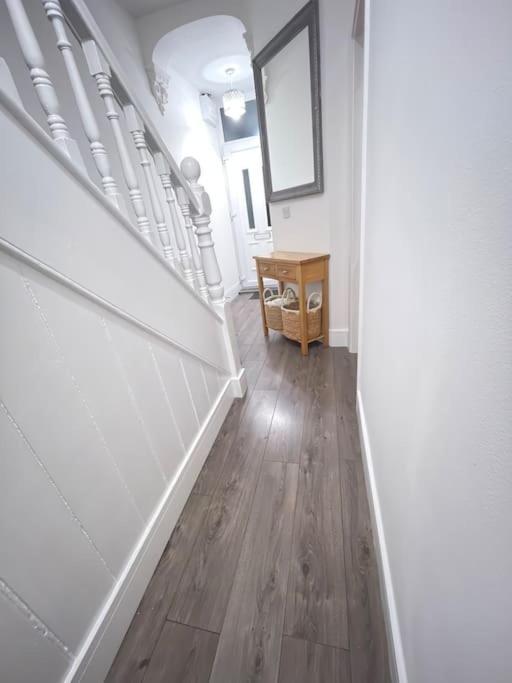 Modern, Spacious And Central Location Aberdare Dış mekan fotoğraf